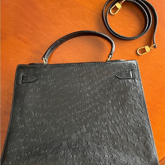 Italian Leather Purse inspired by Breakfast at Tiffany's with detachable strap. - Picture 2 of 8